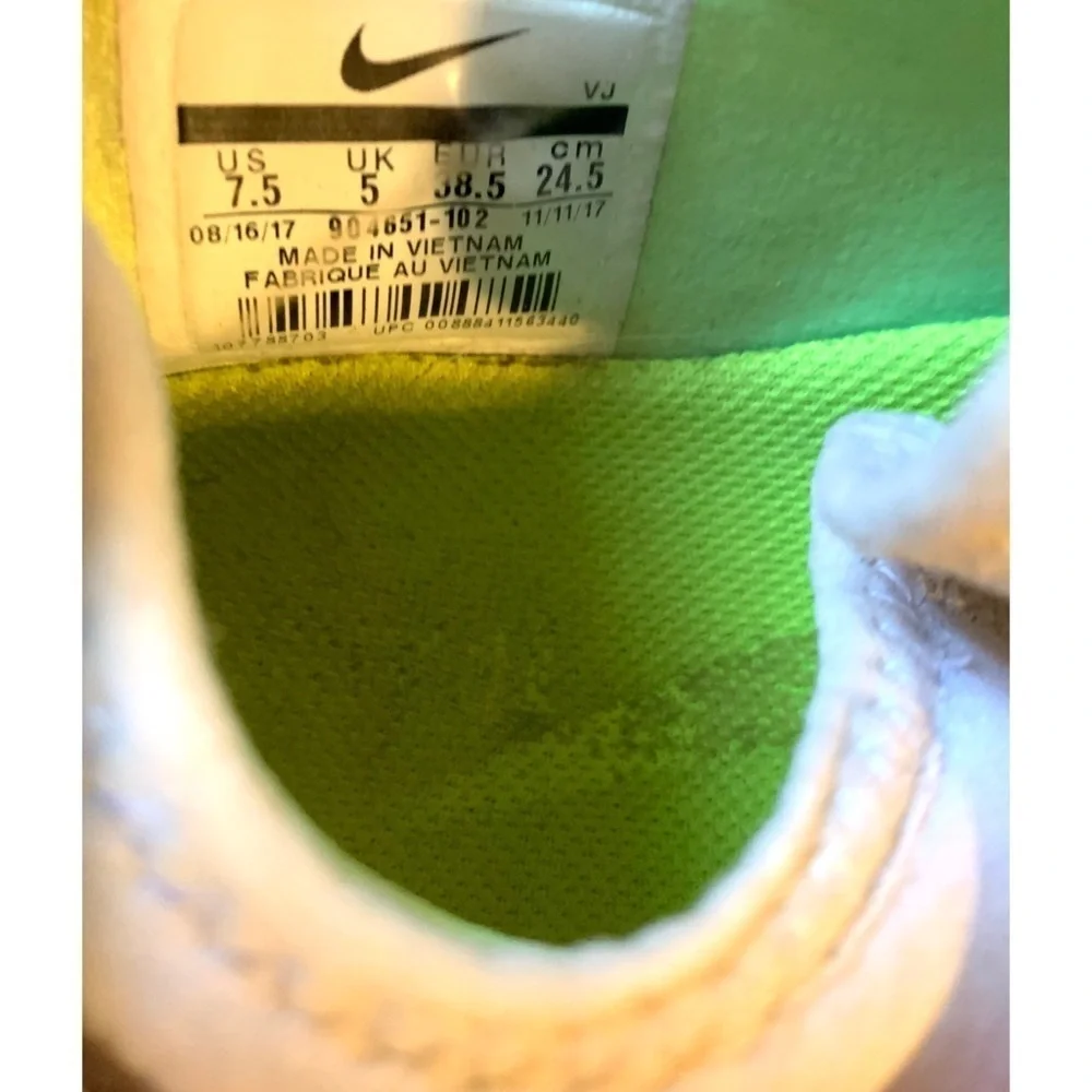 Women’s Nike Free Training Shoes size 7.5